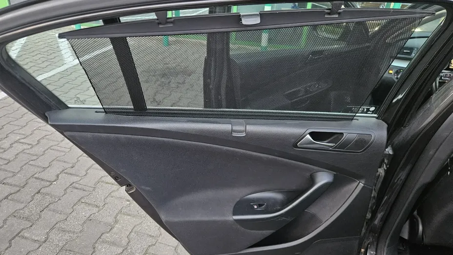 VOLKSWAGEN Passat -