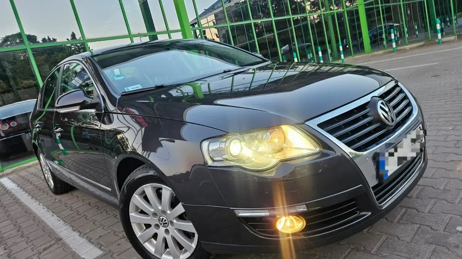 VOLKSWAGEN Passat -