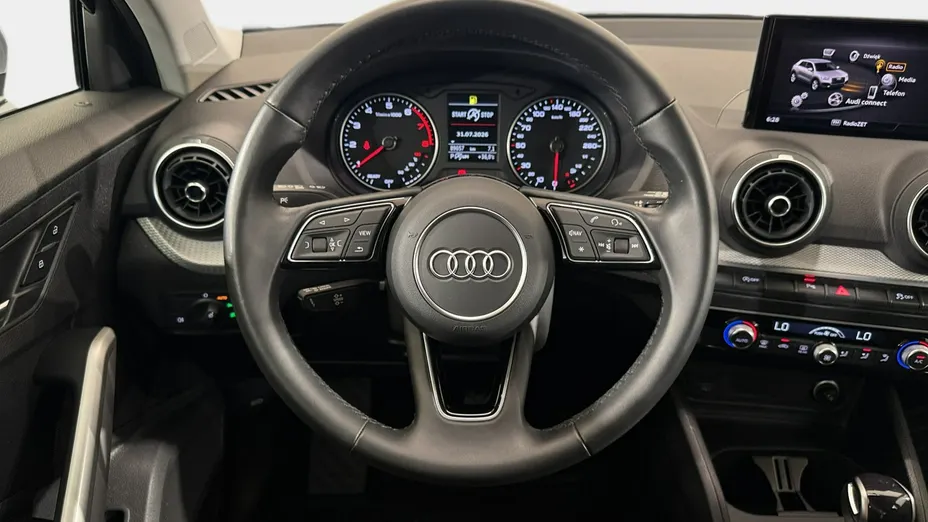AUDI Q2 -
