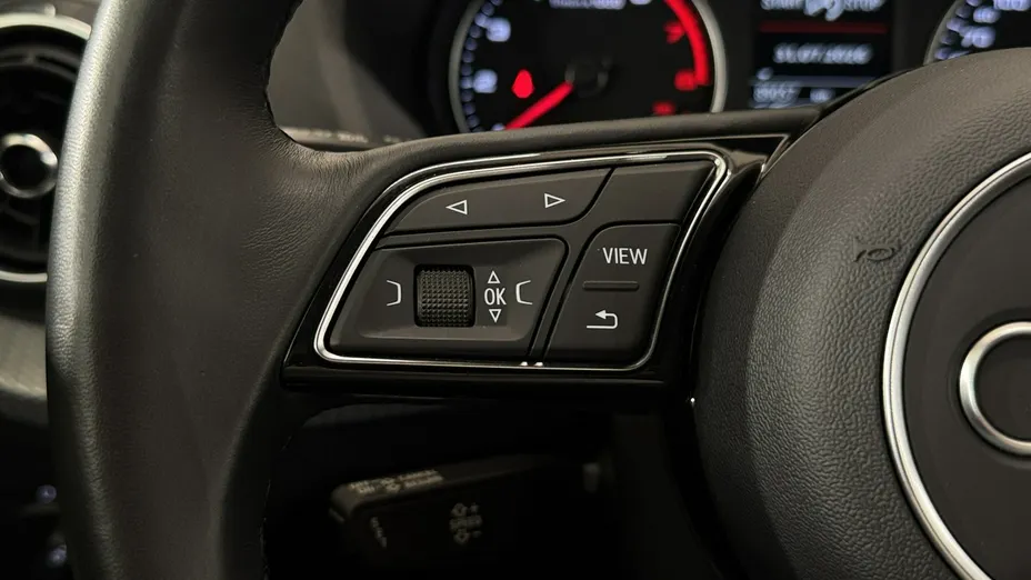 AUDI Q2 -