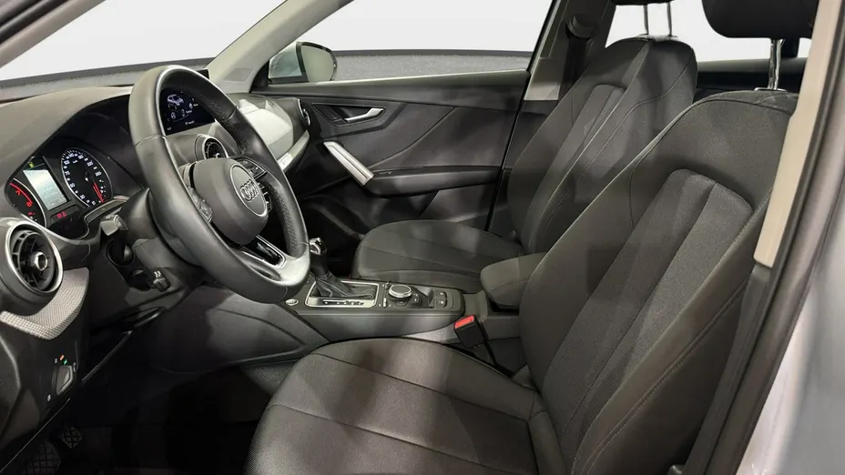 AUDI Q2 -