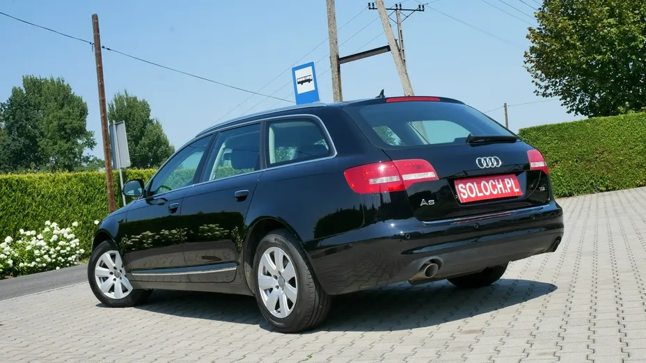 AUDI A6 -