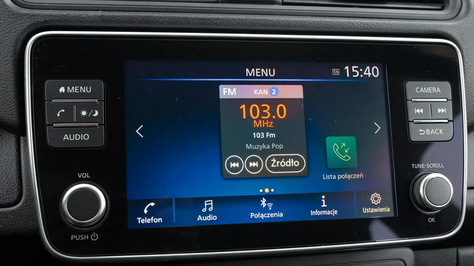NISSAN Leaf -