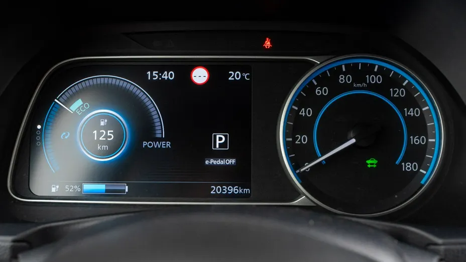 NISSAN Leaf -