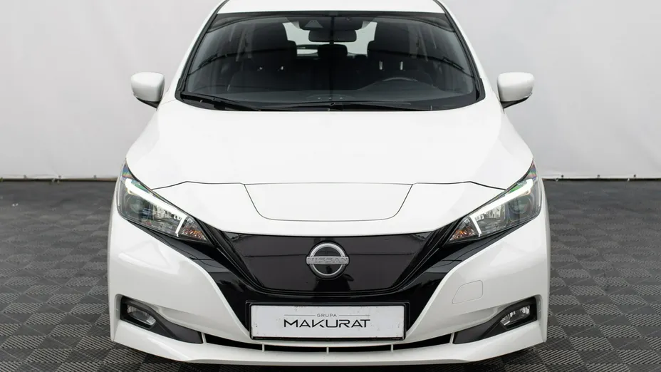 NISSAN Leaf -