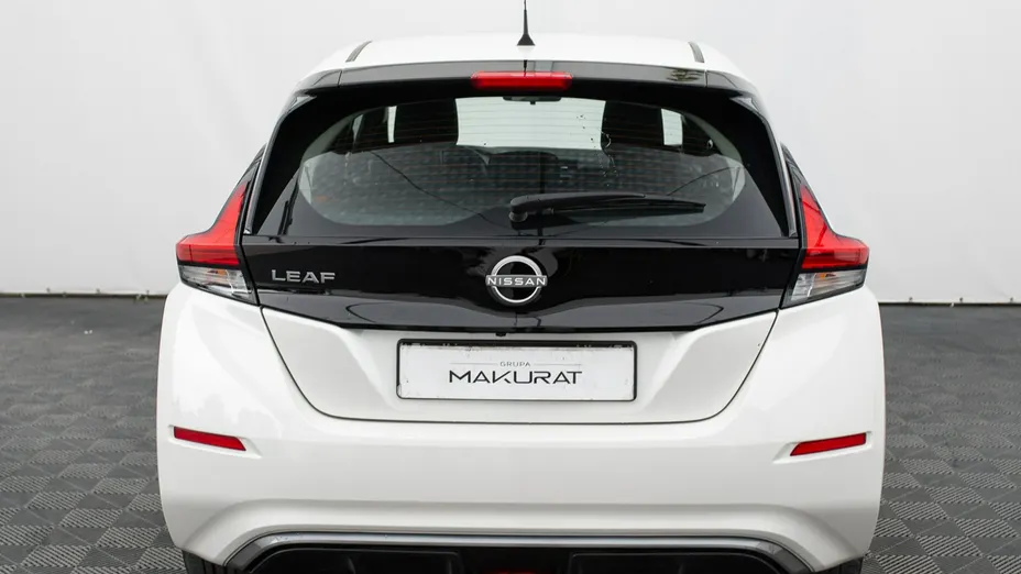 NISSAN Leaf -