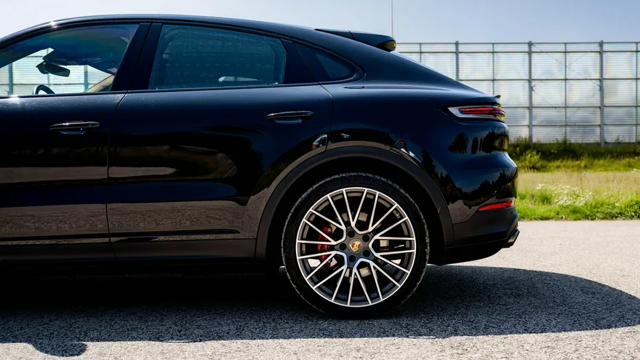 PORSCHE Cayenne -