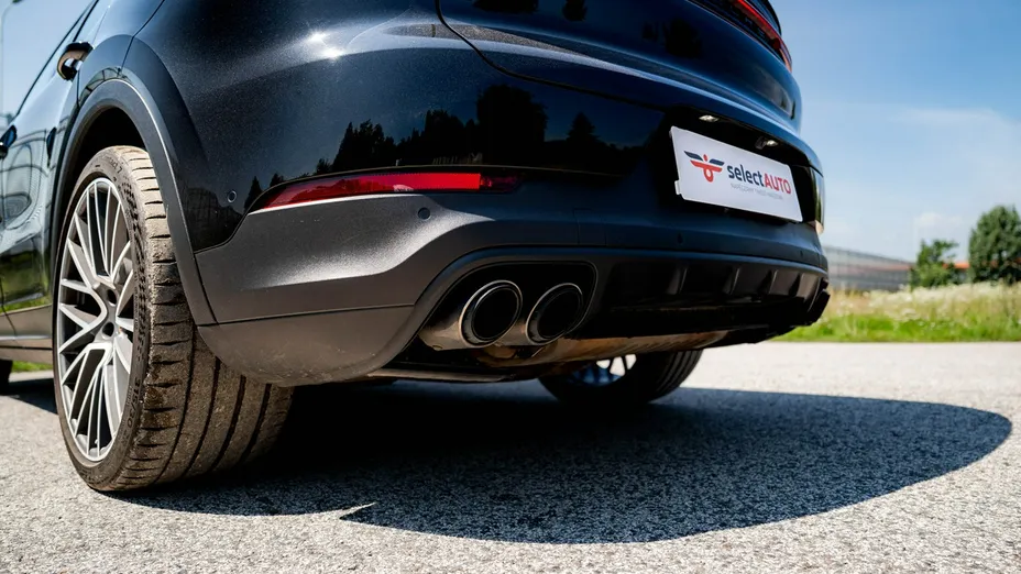 PORSCHE Cayenne -