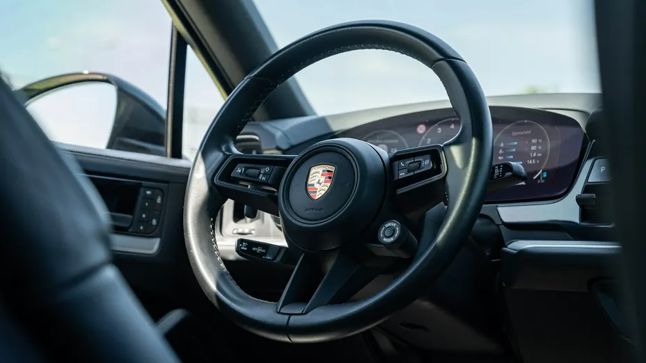 PORSCHE Cayenne -
