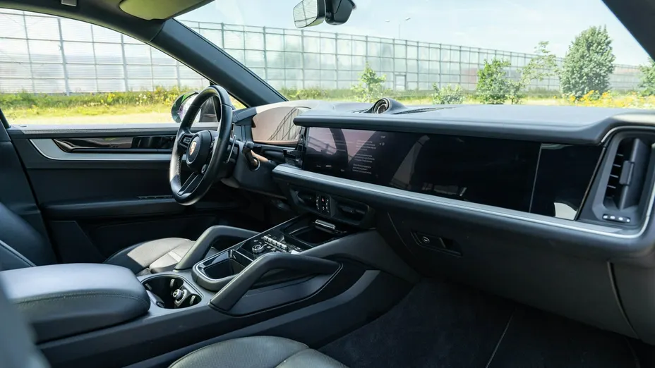 PORSCHE Cayenne -