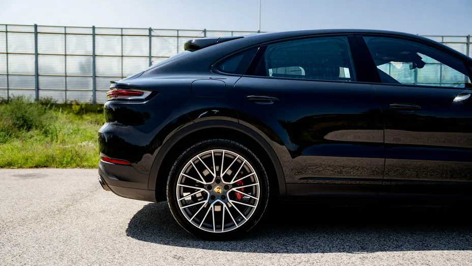 PORSCHE Cayenne -