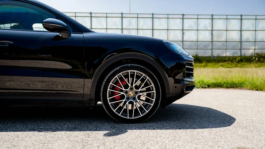 PORSCHE Cayenne -