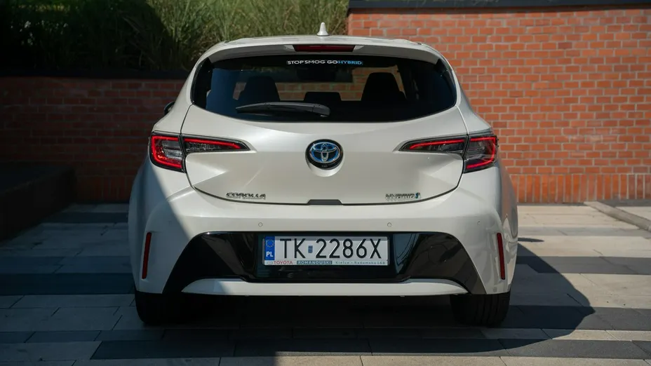 TOYOTA Corolla -