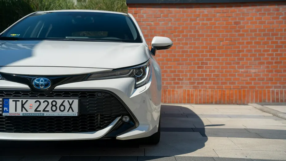 TOYOTA Corolla -
