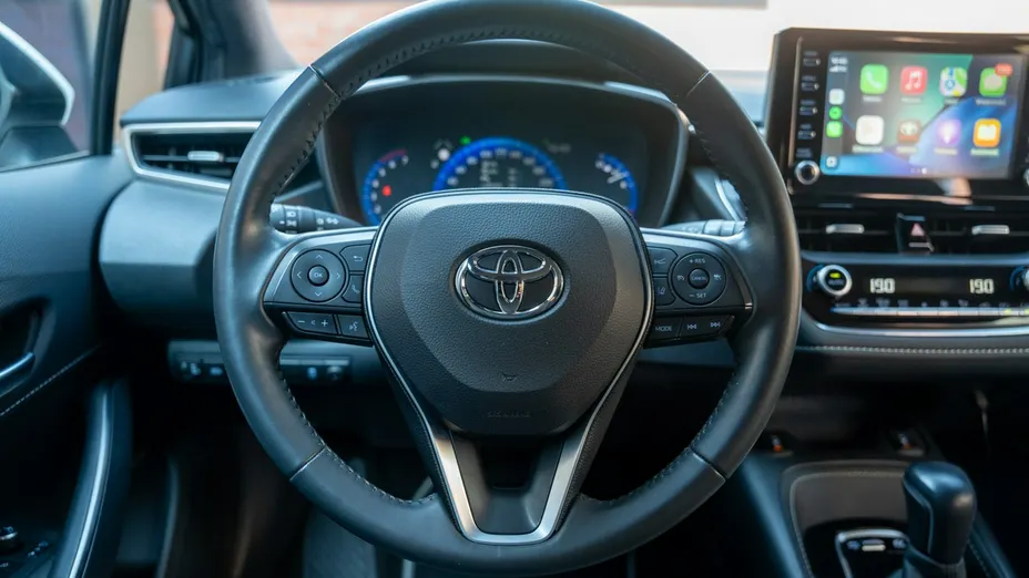 TOYOTA Corolla -