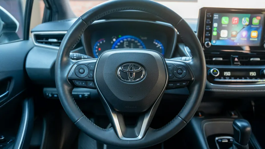 TOYOTA Corolla -