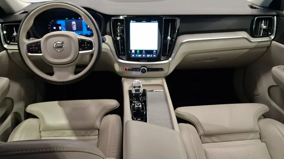 VOLVO V60 -