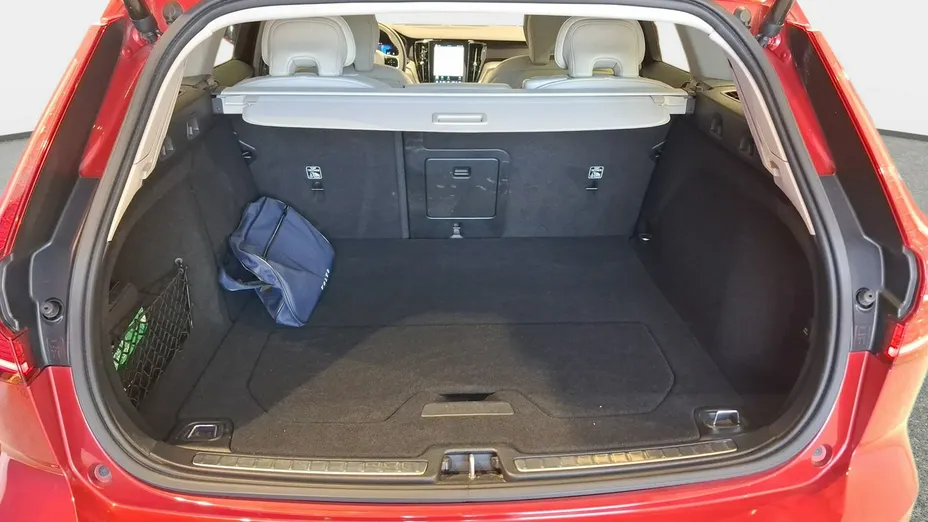 VOLVO V60 -
