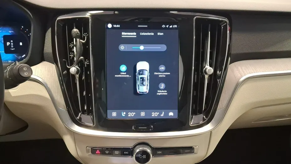 VOLVO V60 -