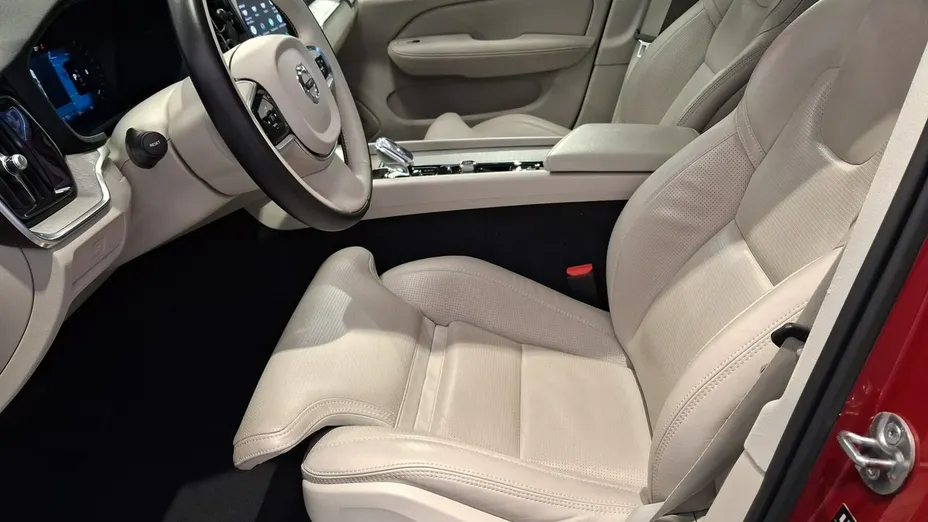 VOLVO V60 -