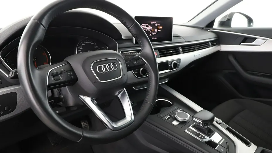 AUDI A4 -
