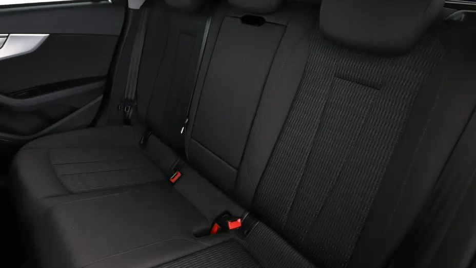 AUDI A4 -
