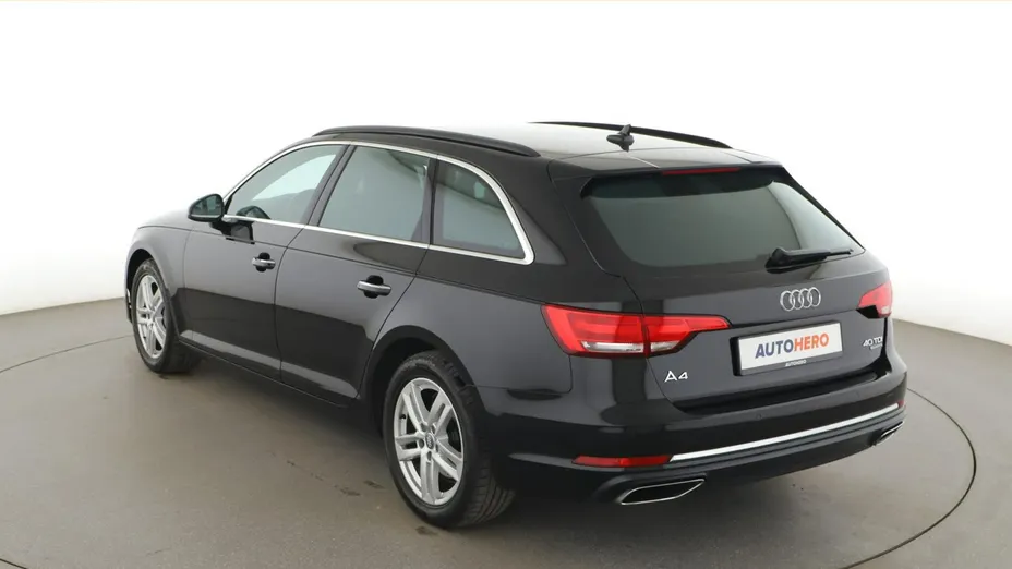 AUDI A4 -