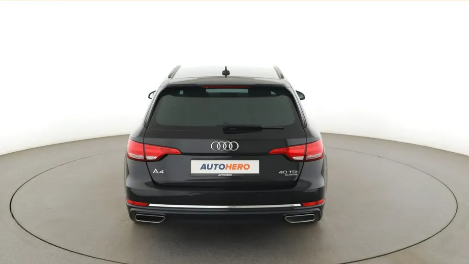 AUDI A4 -