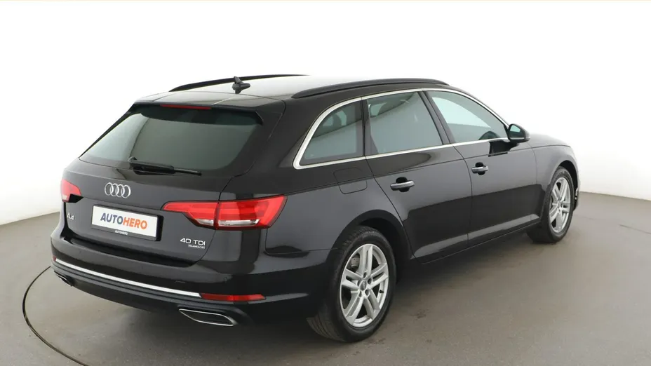 AUDI A4 -