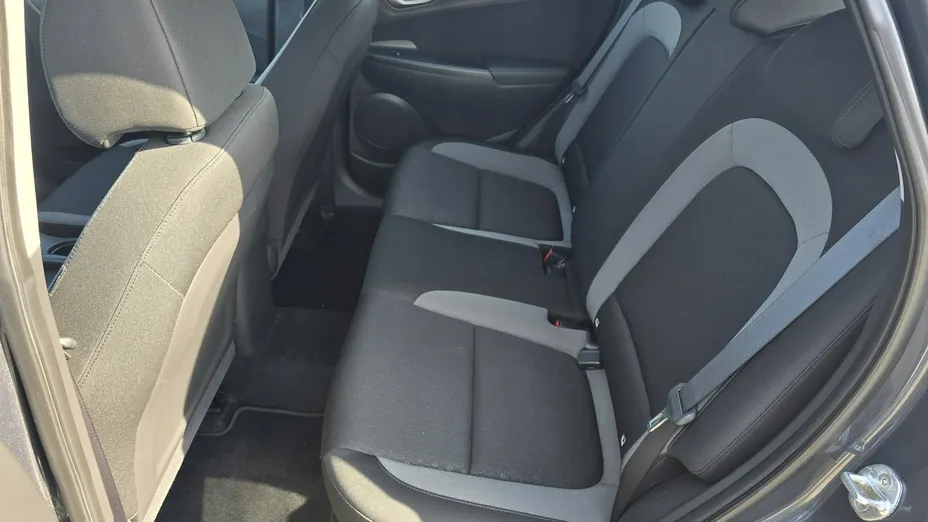 HYUNDAI Kona -