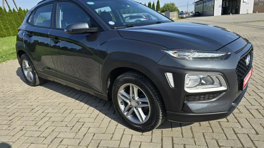 HYUNDAI Kona -