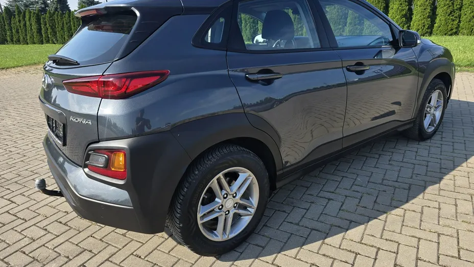 HYUNDAI Kona -