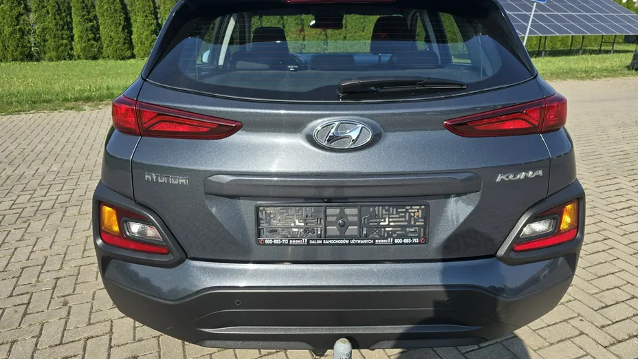 HYUNDAI Kona -