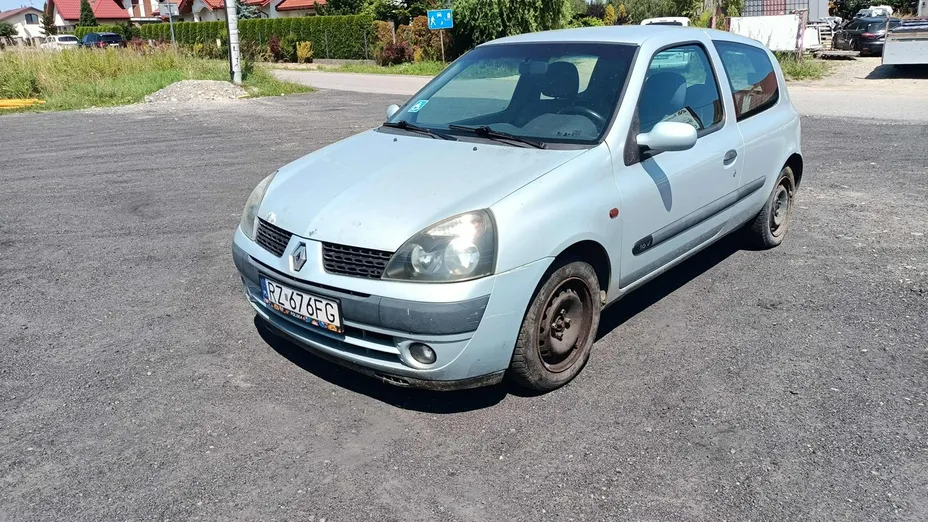 RENAULT Clio -