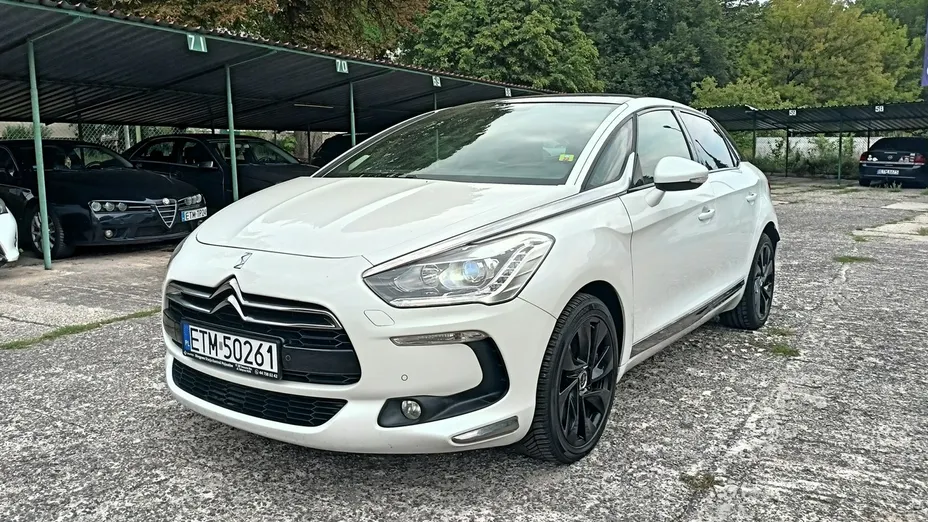 CITROEN DS5 -