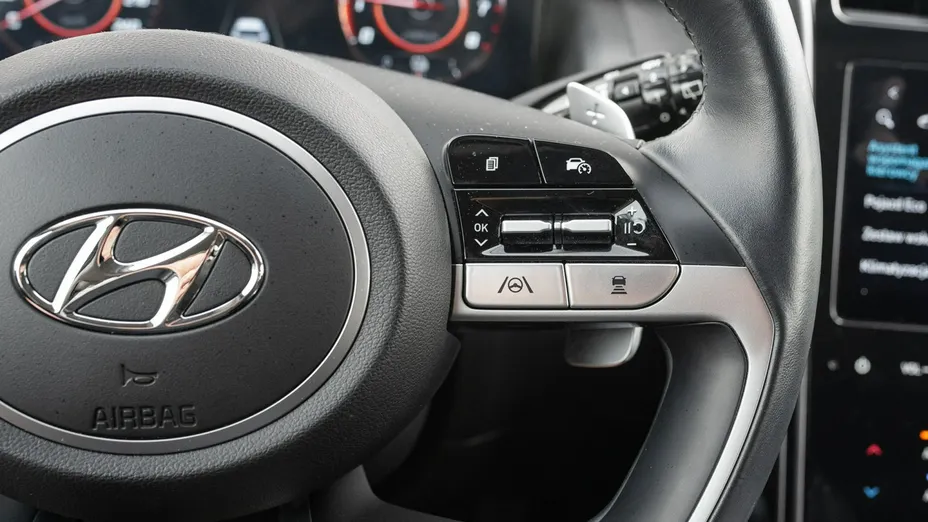 HYUNDAI Tucson -