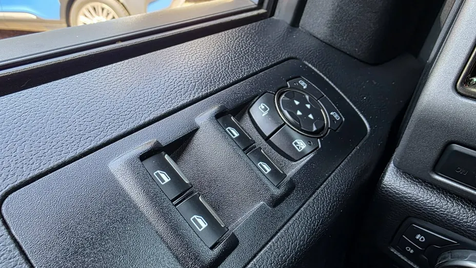 FORD F 150 -