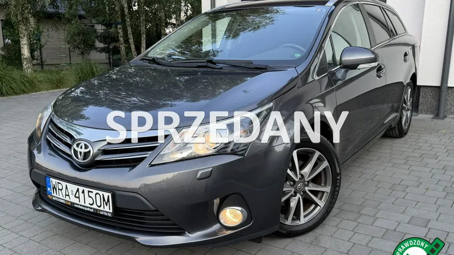 TOYOTA Avensis -