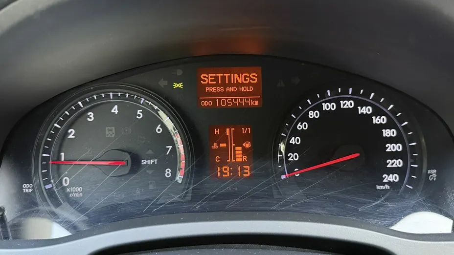 TOYOTA Avensis -