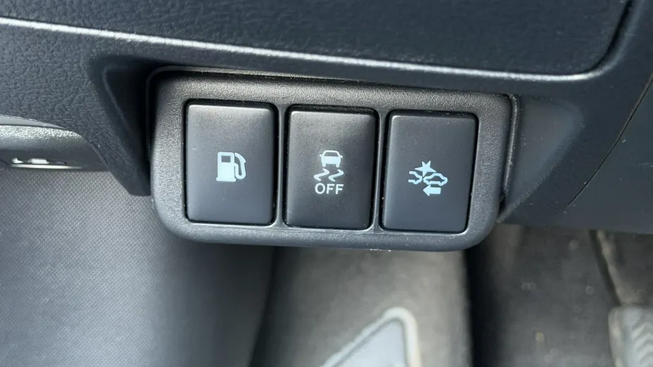 TOYOTA Avensis -
