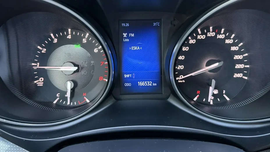 TOYOTA Avensis -