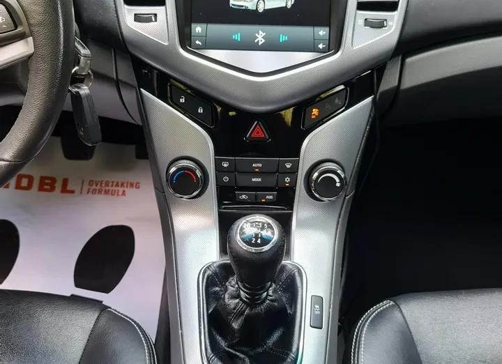 CHEVROLET Cruze -