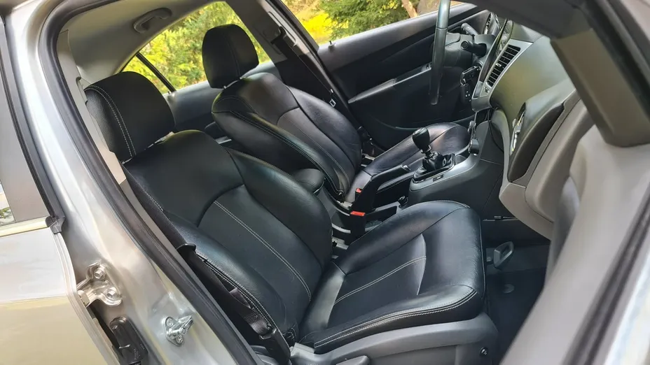 CHEVROLET Cruze -