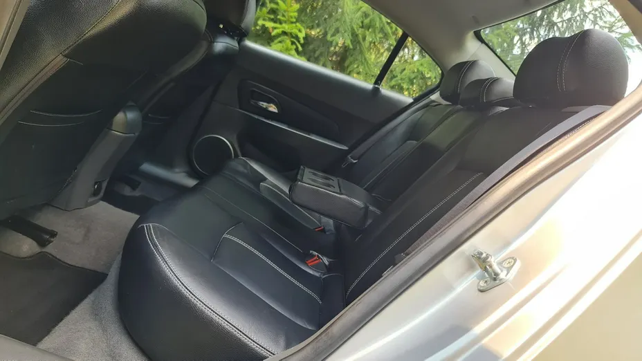 CHEVROLET Cruze -