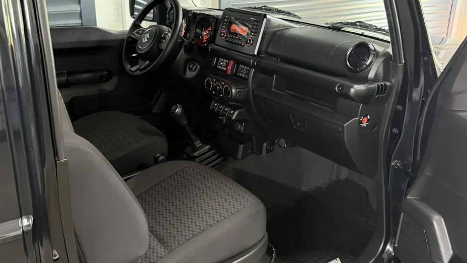 SUZUKI Jimny -
