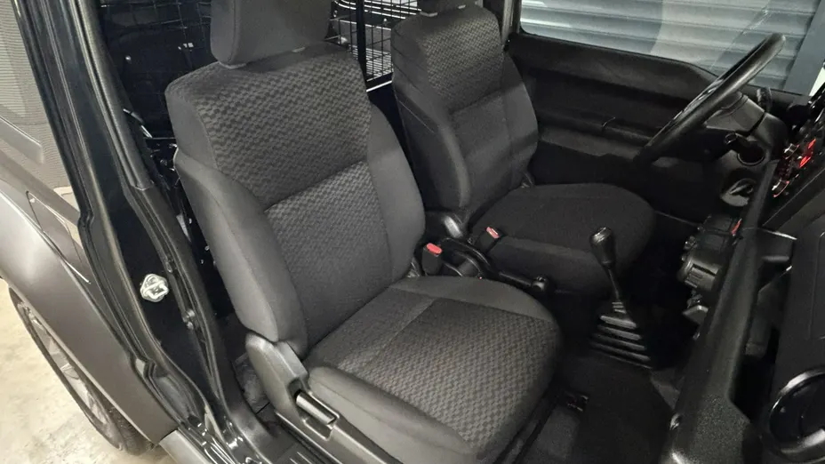 SUZUKI Jimny -