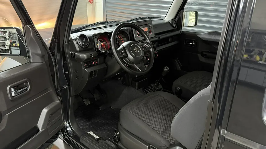 SUZUKI Jimny -