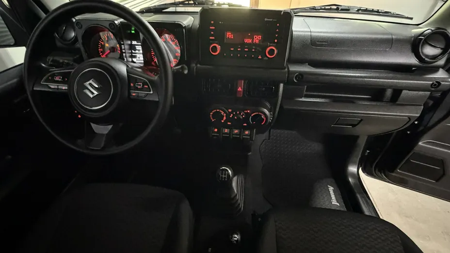 SUZUKI Jimny -