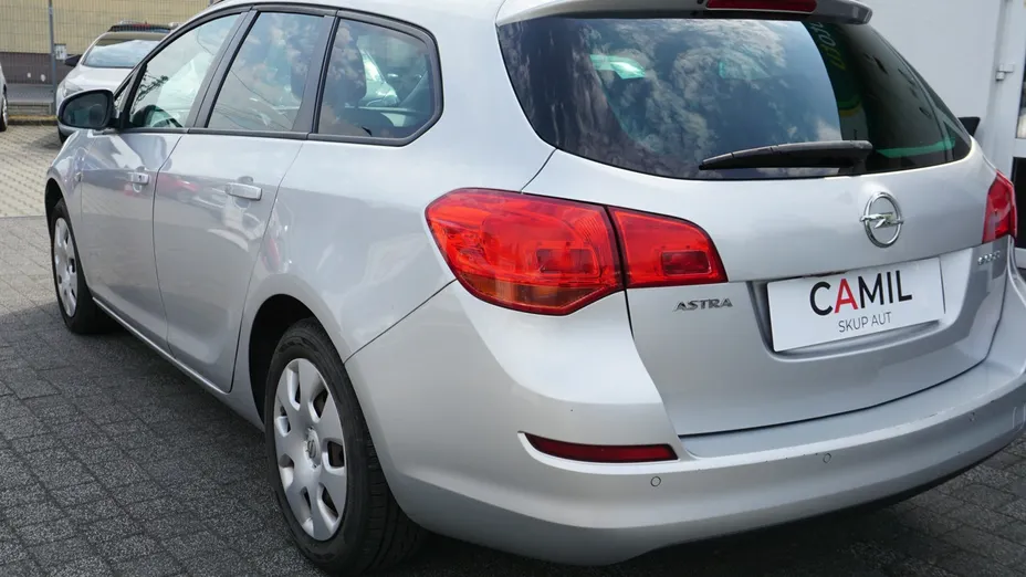 OPEL Astra -