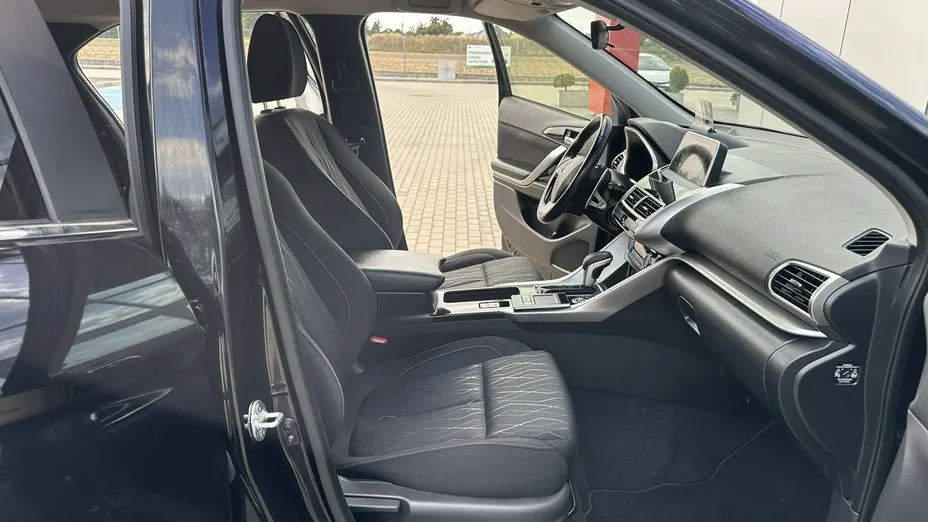 MITSUBISHI Eclipse Cross -